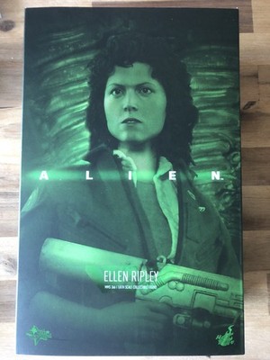 HOT TOYS ALIEN Ellen Ripley Sigourney Weaver Aliens MMS366 Figur 1/6