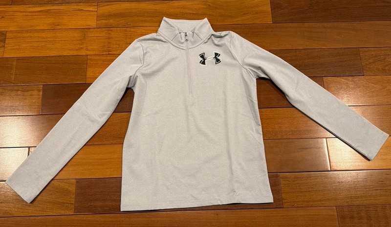 Under Armour Girls Youth Large 1/4” Zip Pullover Gray Coldgear EUC