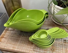 RARE Vtg Randy Kaas POURfect Mixing Bowls 11 pc Nesting Cups & 2 Bowls Green USA