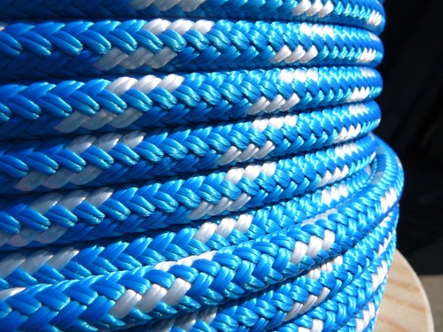 NovaTech XLE Halyard Sheet Line, Dacron Sailboat Rope 5/16" x 150' Blue/White - Picture 3 of 3