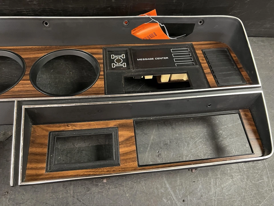 81-89 Dodge Pickup W100 tablero velocímetro cuadro de instrumentos bisel moldura Foto 3 de 4