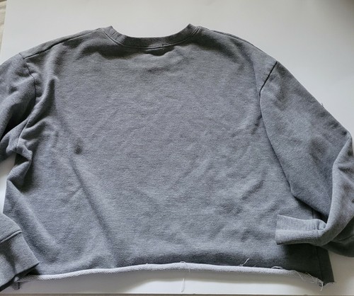 forever 21 sweater Grey Size Medium pull over - Picture 5 of 11