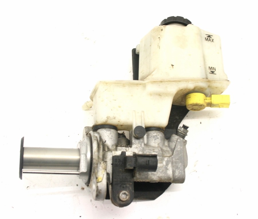 VW Golf MK7 Brake Master Cylinder and Reservoir Fluid Bottle 5Q2611301B
