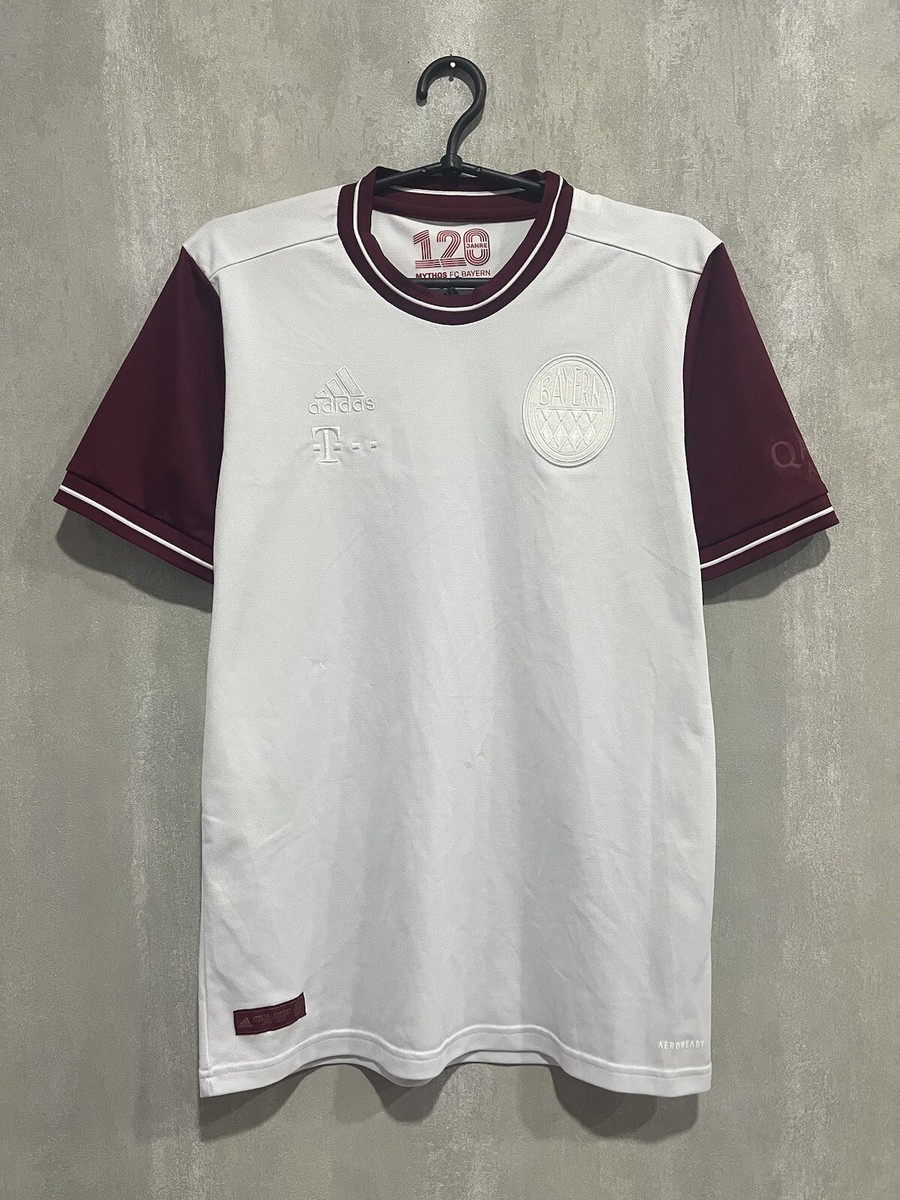 FC Bayern 120周年記念シャツ Introducing Special-Edition FC Bayern Jersey