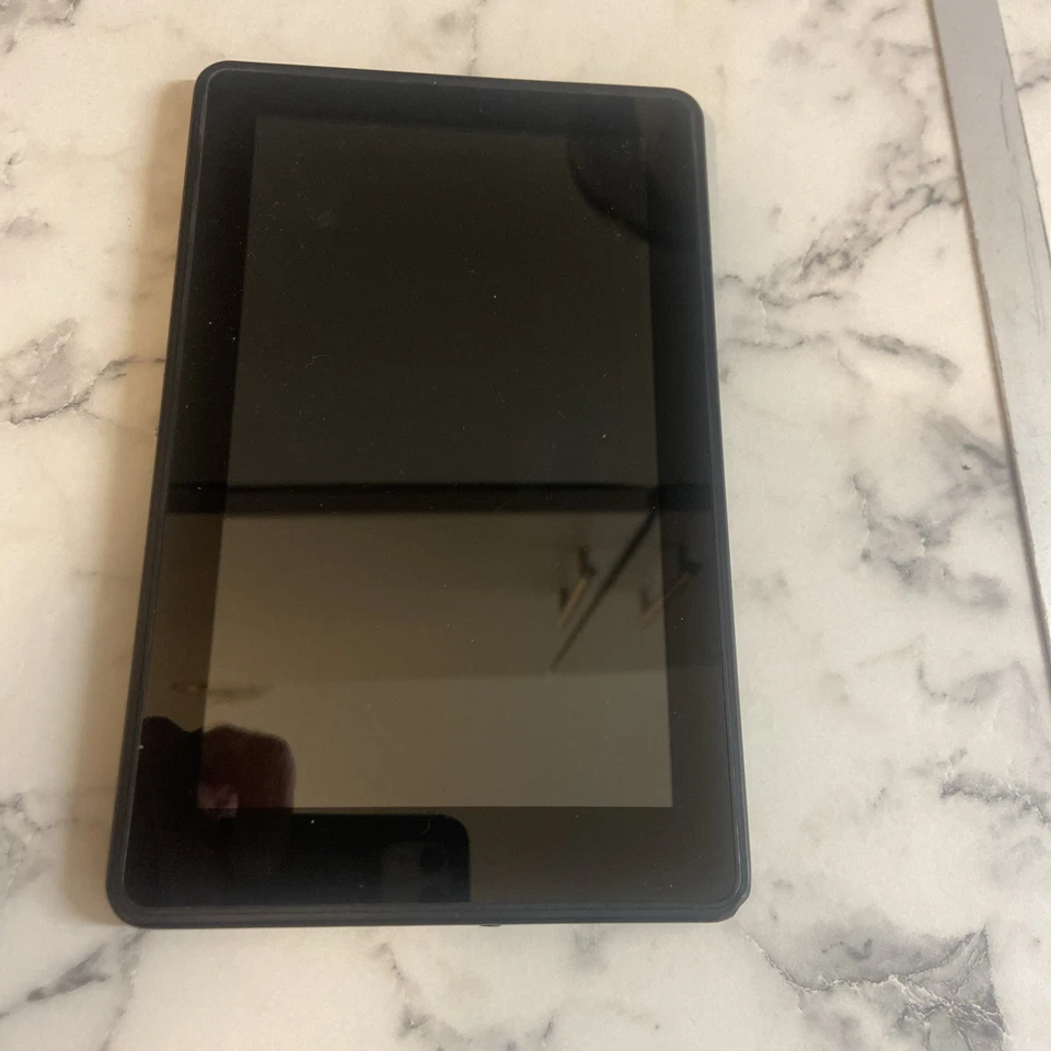 Amazon D01400 Kindle Fire (1st Generation) 7in - Image 2 of 4