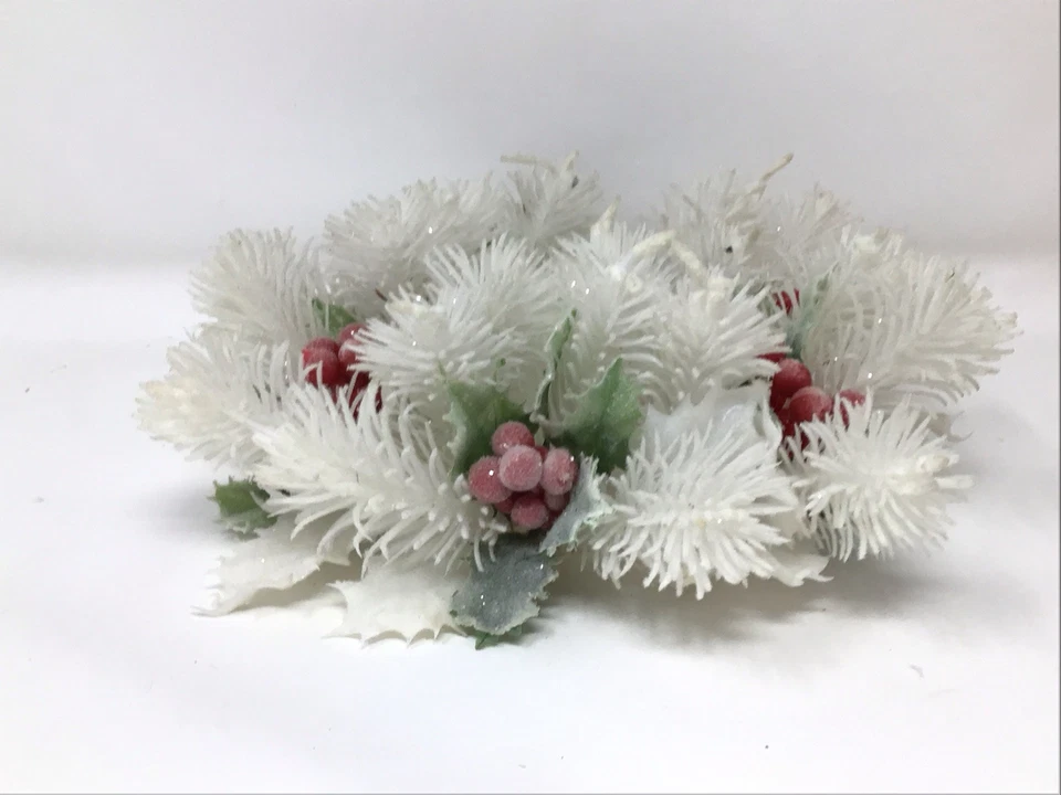 Vintage MCM Plastic Candle Ring Wreath White Pine & Holly Red Berries 3” Ring - Изображение 4 из 4