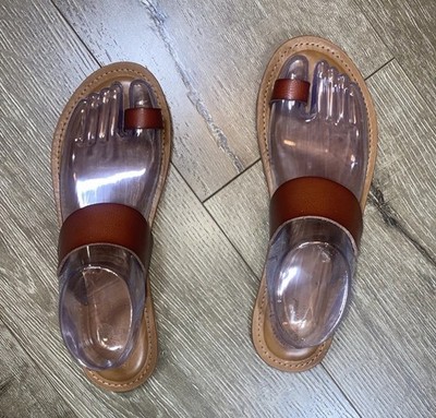 Universal Thread Women's Brown Toe Loop Slip On Slide Sandals Size 9 Casual Boho