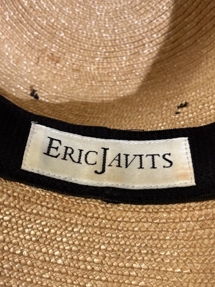 Sombrero de paja Eric Javits vintage con lazo negro, bloqueado y recortado a mano Foto 2 de 4