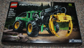 Lego Technic John Deere 948L-II Skidder 42157. New in a sealed box. 1492 pieces
