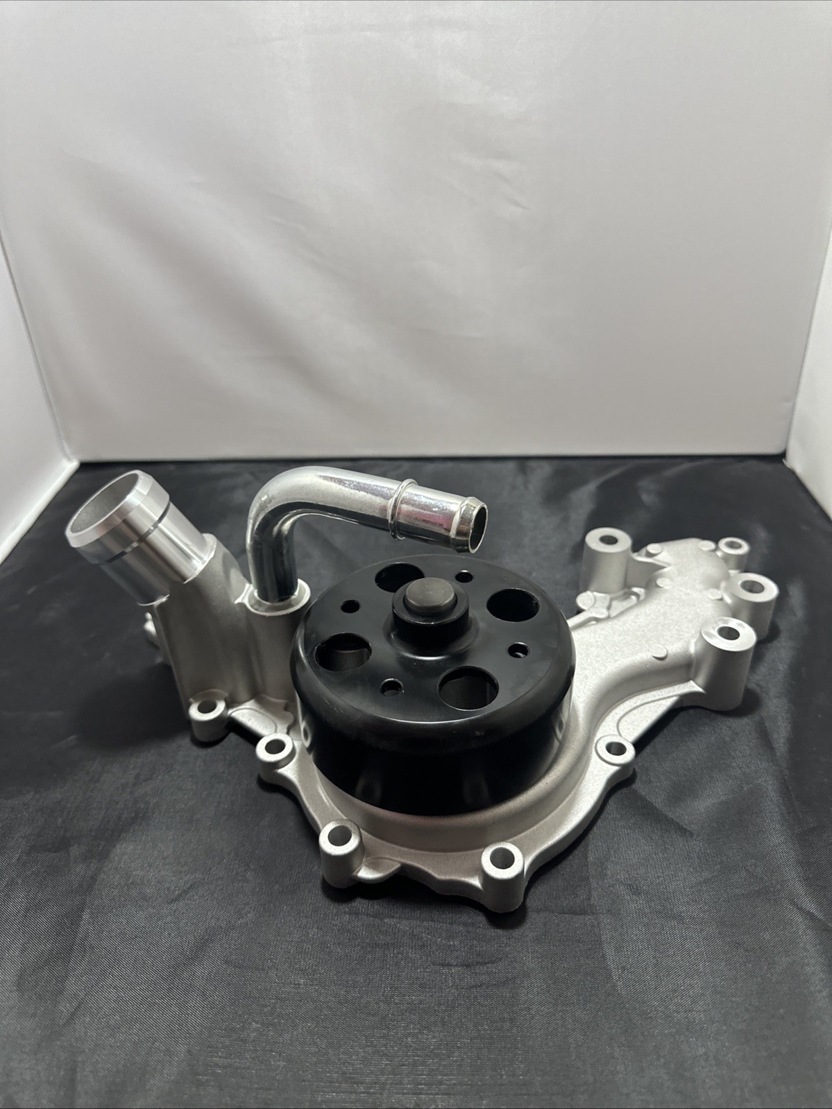 Water Pump & Gasket Maserati Ghibli Levante Quattroporte 3.0L V6 297912 299667
