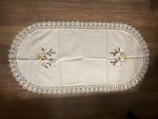 Mitteldecke/Zierdeckchen Weihnachten/Advent, beige mit Stickrand