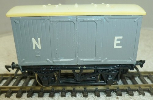 Lima 305689 NE 12T Vent Van Wagon - umlackiert - verpackt | Condition: Used