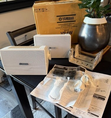 Yamaha VS4W 4'' 2-Way White Surface Mount Indoor/Outdoor Passive Speakers (Pair)