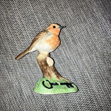 Vintage Border Fine Arts figurine of Robin with a Key