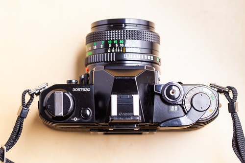 Rare Canon AE-1 Noir + 50mm f/1.8 FD + Filtre + Pile Black AE1 !! Super Offre !! - Photo 9/12