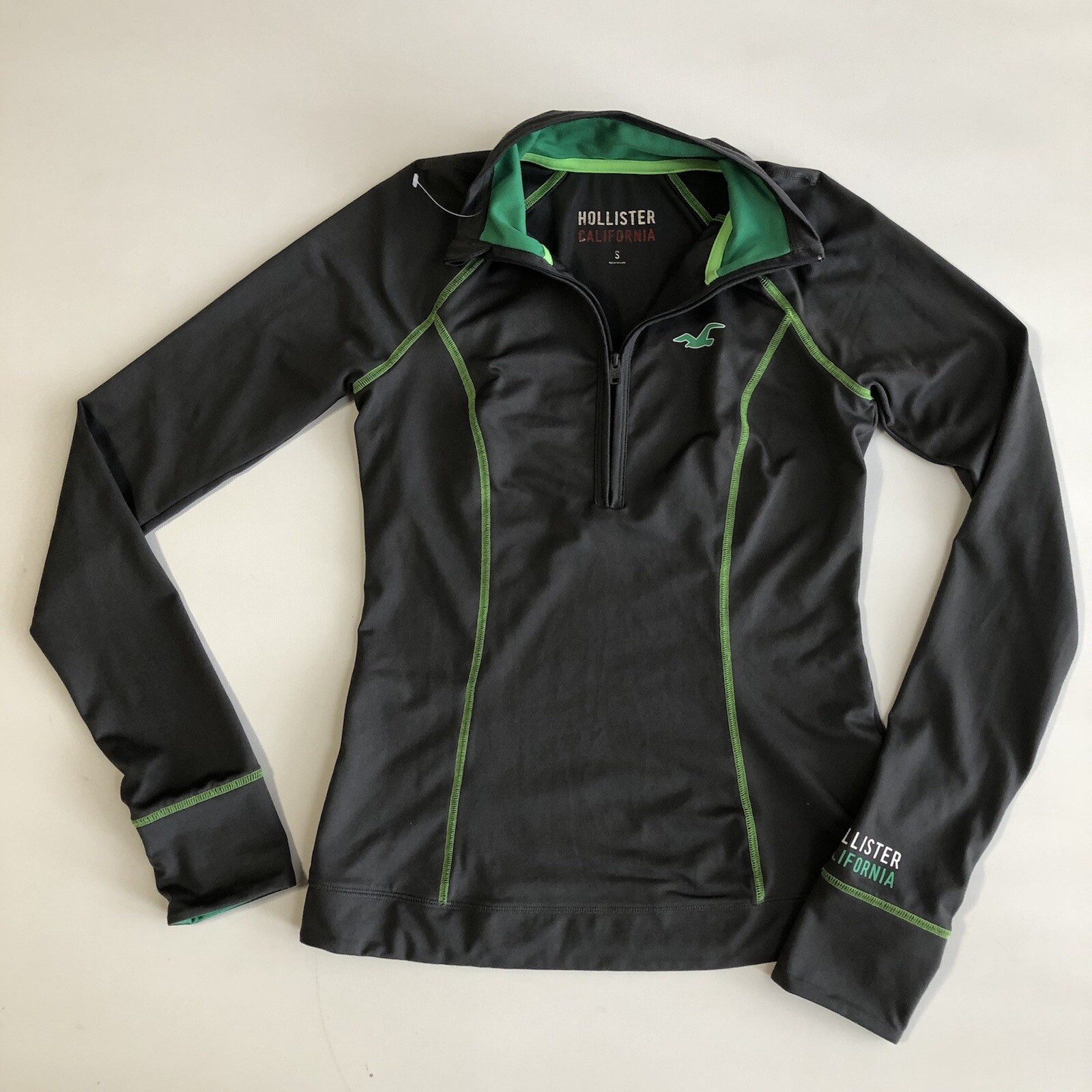 Hollister Womens Gray Stretch Long Sleeve Active Shirt with Thumbholes Size S