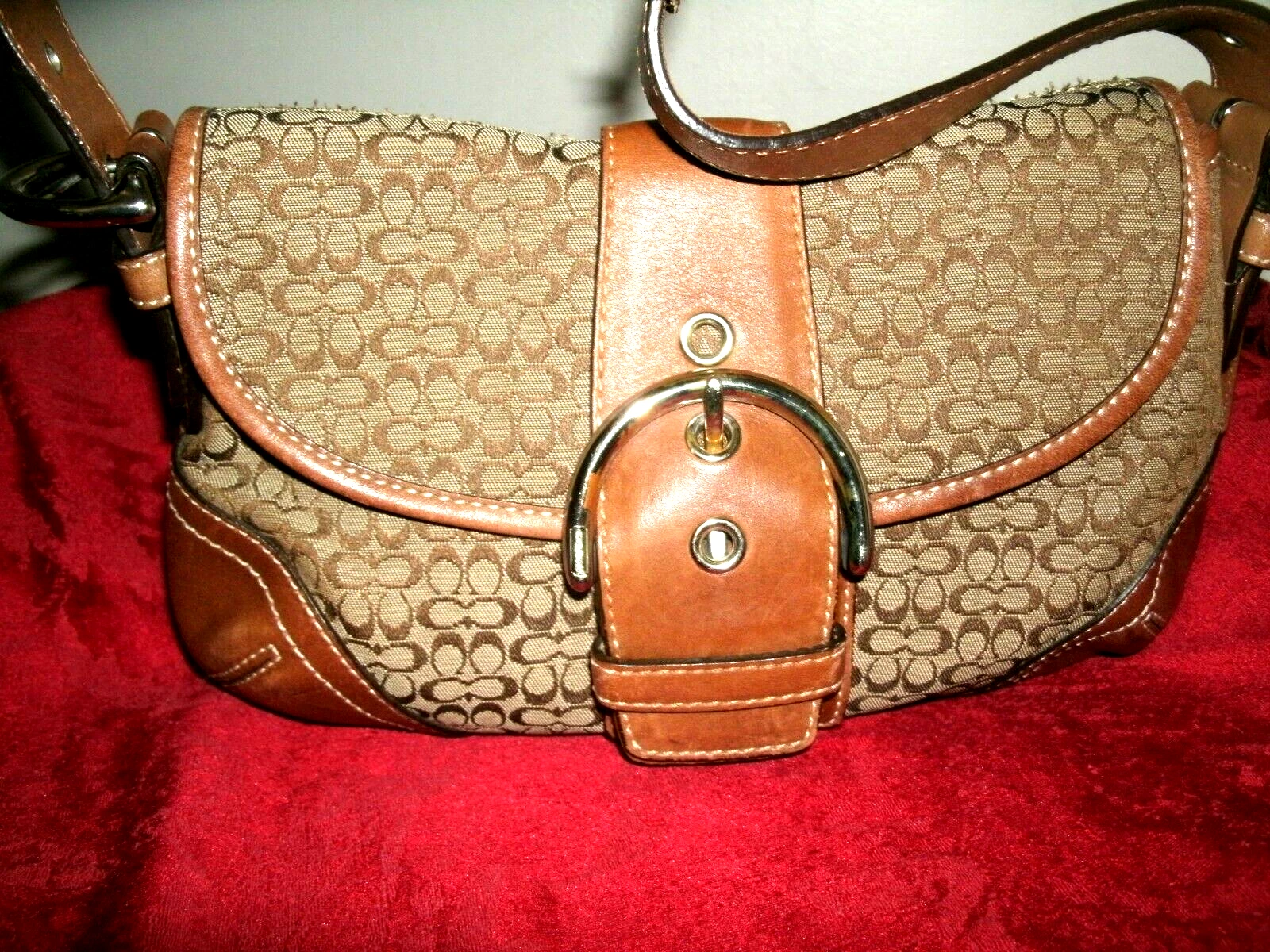 Coach Soho F06818 Borsa a tracolla portafoglio abbinato firmata in tela e pelle usata in ottime condizioni!