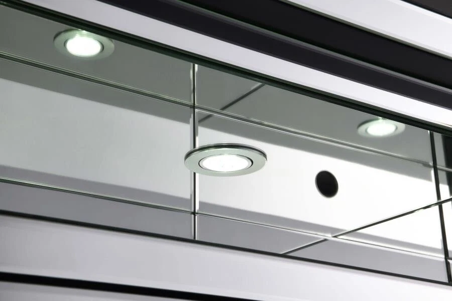 MOBÍLIA BAÚ DE ARMAZENAMENTO ARMÁRIO VINHO ESPELHADO CONTEMPORÂNEO BRILHANTE 12 GARRAFAS - Imagem 3 de 4