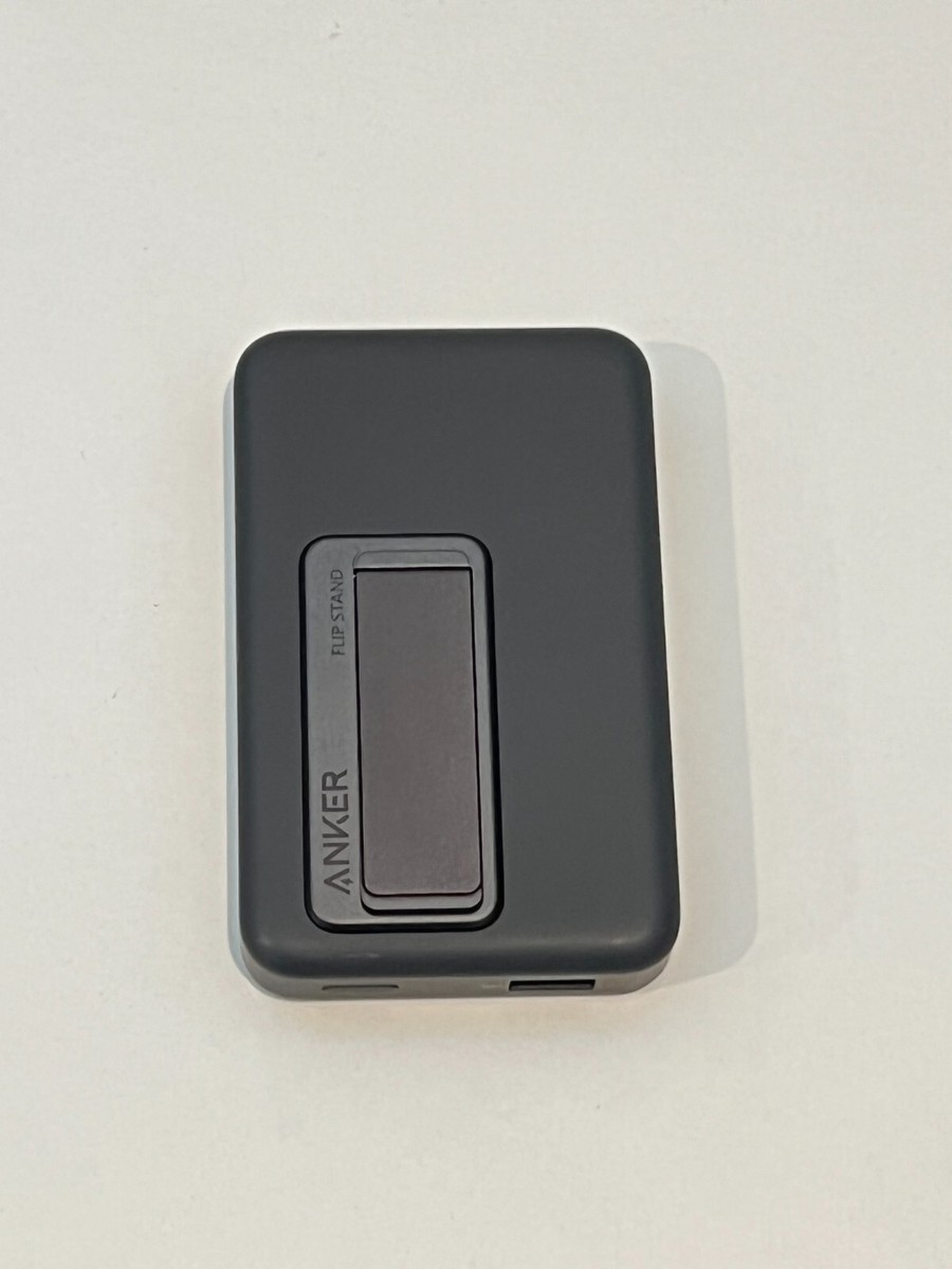 Anker 633 Magnetic Wireless Battery (MagGo) Portable Charger