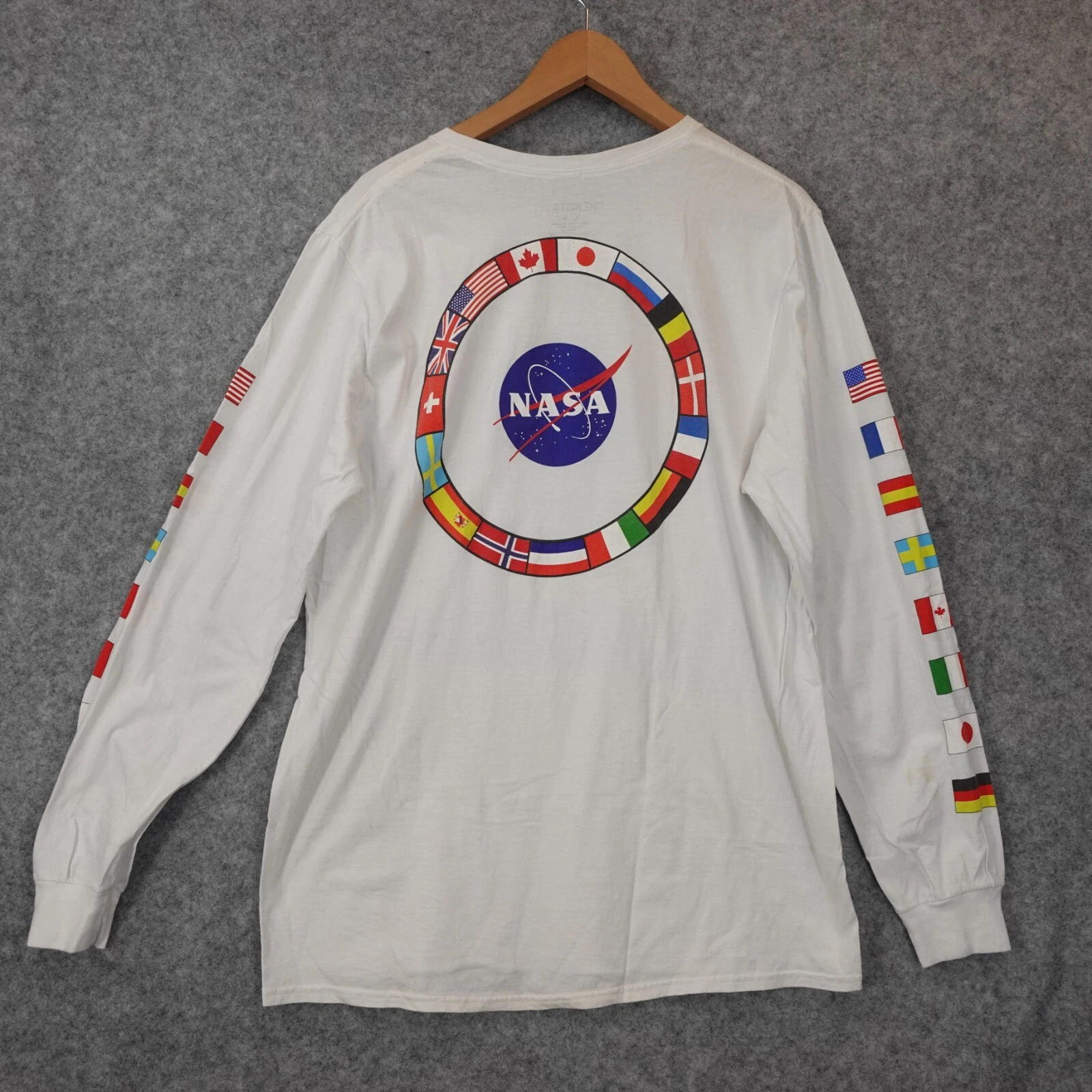 NASA T Shirt Mens Medium Long Sleeve White International Flag Meatball CHEMISTRY