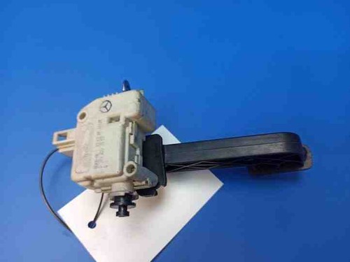 MERCEDES-BENZ C W203 Tankverschluss A2038201997 2.70 Diesel 125kw 2003 21208857