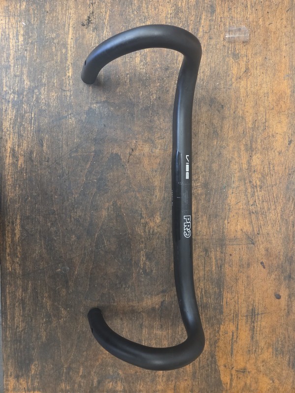 Pro Vibe Road Bike Alloy Handlebar - 31.8mm Diameter, Internal Cable Routing