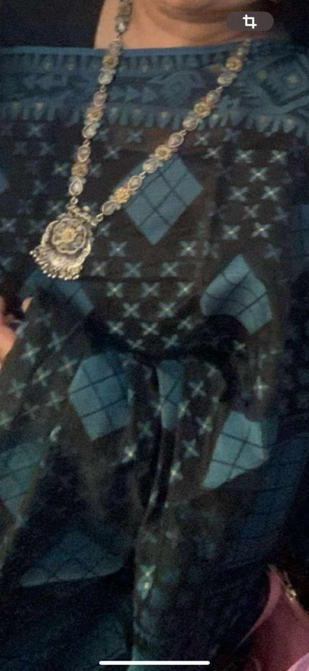 Sari azul con hermoso patrón cuadrado azul viene con todas las piezas 100% impecable Foto 3 de 3