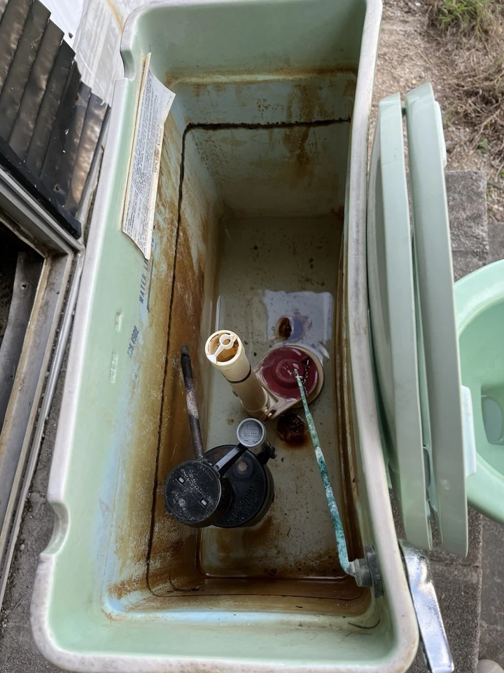 Vintage Mid Century Sea Green Porcelain Complete Toilet - Complete Antique Set - Image 3 of 4