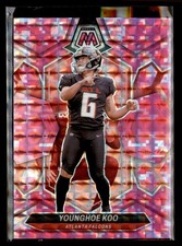 2024 Panini Mosaic #14 Younghoe Koo Mosaic Camo Pink