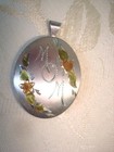 Vintage Silver Tone MOM Locket Pendant With Flowers KJ — photo 5