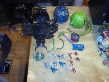 Trendmasters War Planets 2 Planet & scorpizoid 1996 Multiple Sets w/ piece Toys