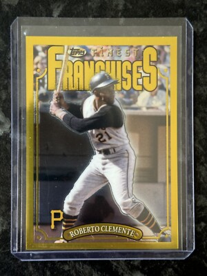 2023 Topps Finest Flashbacks - Roberto Clemente - Franchises Gold (RARE) #185 SP