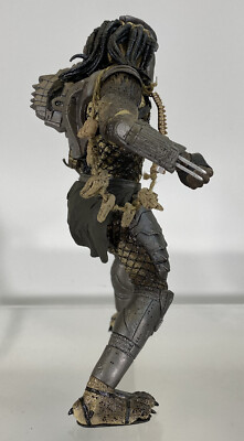 McFarlane Predator Jungle Hunter Deluxe 8” Figure Movie Maniacs