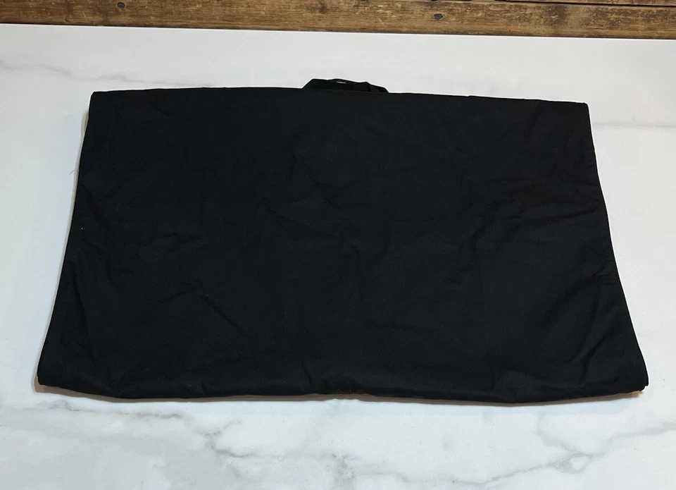 Bolsa de ropa CHANEL lona negra 65" x 23,5" Foto 2 de 3