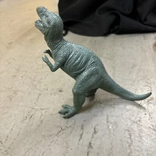 Tyrannosaurus Rex Figure - 1072-P13 - Vintage (1)