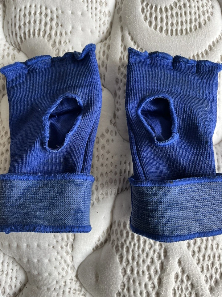 RINGSIDE QUICK WRAP GEL SHOCK MMA BOXING HAND WRAPS LARGE/XLARGE BLUE - Image 2 of 4