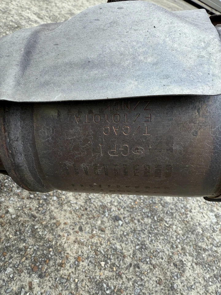 Lexus CT200H, Exhaust Pipe 2011-2017, 1.8L, 17410-37520 Catalytic Converter - Image 3 of 4