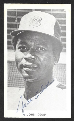 1975 John Odom SIGNED 3-1/4 x 5-1/2 AUTOGRAPH TEAM ISSUE PHOTO POSTCARD COA #1