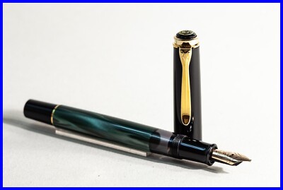 Special Series PELIKAN M250 M400 Green Marbled broad B 14ct Gold nib OLD STYLE