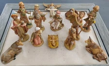 Vintage 13 Pellegrini Italian Nativity Christmas Manger Figurines Made In Italy.