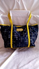 Borsa Blumarine blu con rifiniture in pelle gialla
