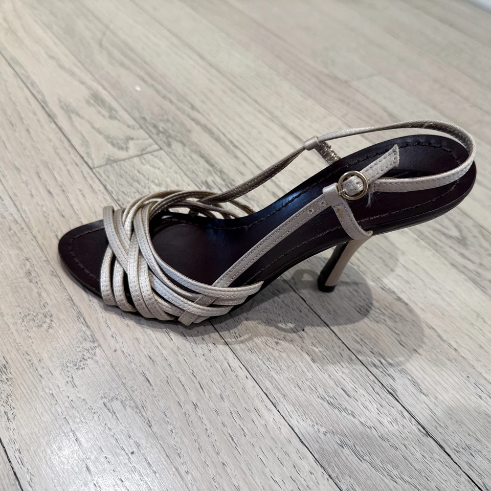 Sandalia BCBG Maxazria Tirantes - Beige Excelente Estado Talla 6 (36) Foto 4 de 4