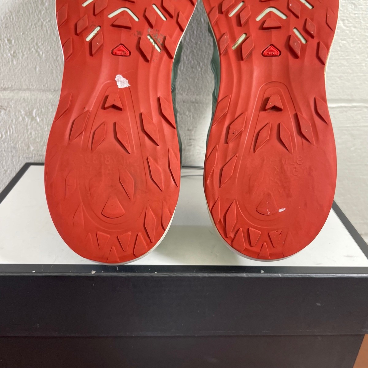 Salomon Ultra Glide 2 Lily Pad Bleached Aqua Trail Running  display picture 2