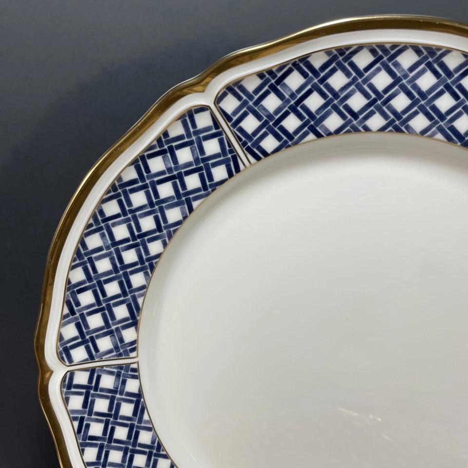 2 Ralph Lauren LATTICE Dinner Plates Discontinued Pattern 10.75” dia Gold Trim - Imagem 2 de 4