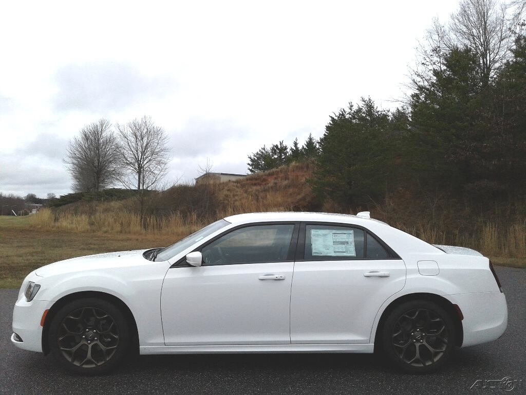 2019 Chrysler 300 Series 300S 2019 300S New 3.6L V6 24V Automatic RWD Sedan