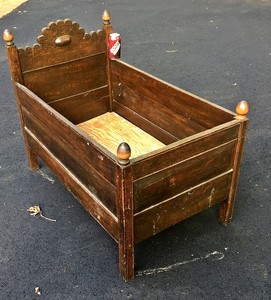 oak baby bed