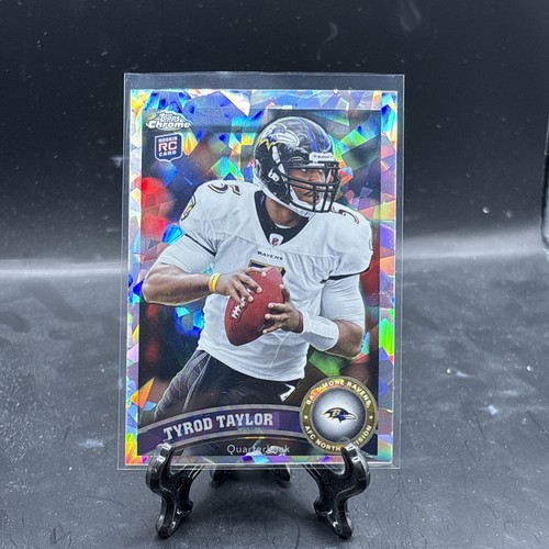Tyrod Taylor [Crystal Atomic Refractor] #26 2011 Topps Chrome card