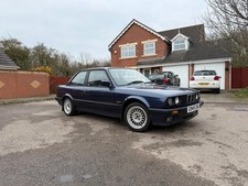 BMW E30 325i SE Lazurblau Metallic
