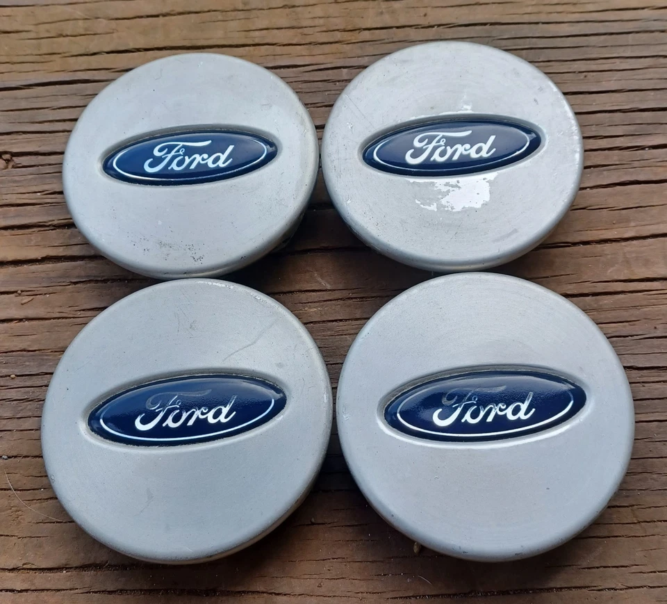 Juego de 4 tapas centrales Ford Mustang, 2005-2017 número de pieza 3W3D 1A096 AA Foto 2 de 3