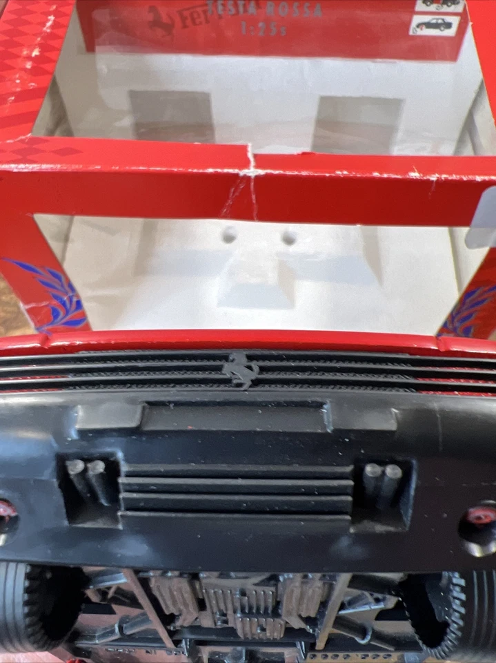 TONKA/POLISTIL - FERRARI TESTA ROSSA - ESCALA: 1:25 - 02233 - EN CAJA Foto 4 de 4